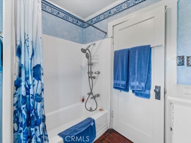 https://media.crmls.org/medias/b71d5287-5fc6-42ee-8f0a-2840f0b3ef8f.jpg?preset=X-Large