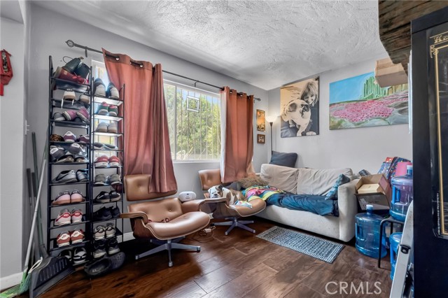 2660 Newell Street, County - Los Angeles CA: https://media.crmls.org/medias/b71d706e-91ab-4546-8312-097fa6d6b1b4.jpg