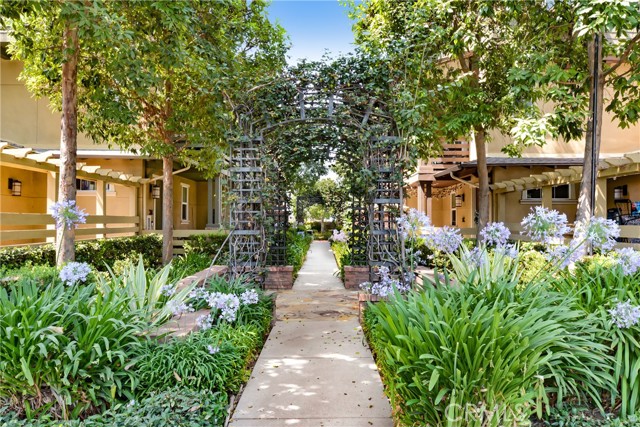 Detail Gallery Image 2 of 29 For 365 S Glendora Ave, Glendora,  CA 91741 - 3 Beds | 4 Baths