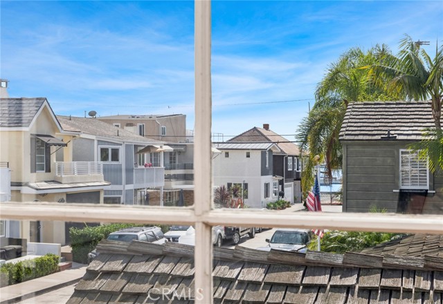 Detail Gallery Image 23 of 36 For 121 Onyx Ave, Newport Beach,  CA 92662 - 3 Beds | 3 Baths