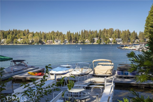 225 Fairview Drive, Lake Arrowhead, CA 92352