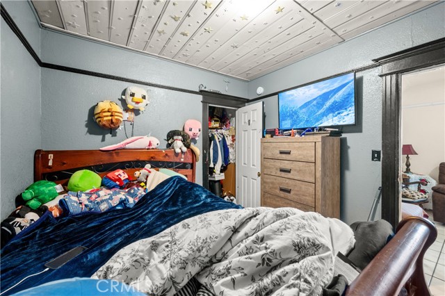 Detail Gallery Image 16 of 31 For 949 Hollins St, Los Angeles,  CA 90023 - 3 Beds | 1 Baths