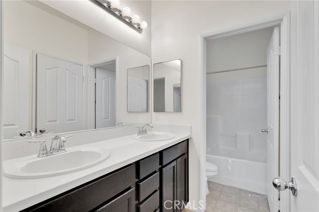 Detail Gallery Image 33 of 49 For 14267 Solterra Ln, Adelanto,  CA 92301 - 4 Beds | 3 Baths