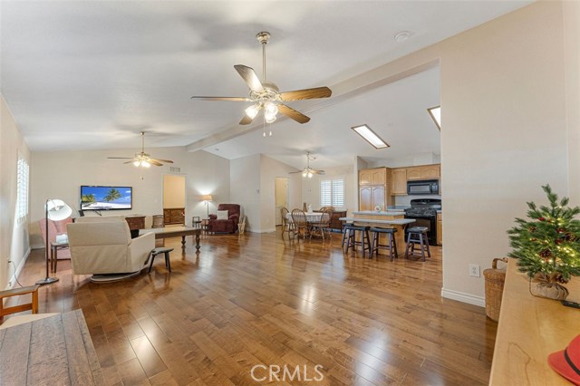 Detail Gallery Image 11 of 35 For 1205 Cypress St #103,  San Dimas,  CA 91773 - 4 Beds | 2 Baths