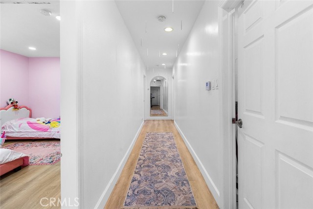 Detail Gallery Image 7 of 11 For 6608 Saint Clair Ave, North Hollywood,  CA 91606 - 4 Beds | 3 Baths