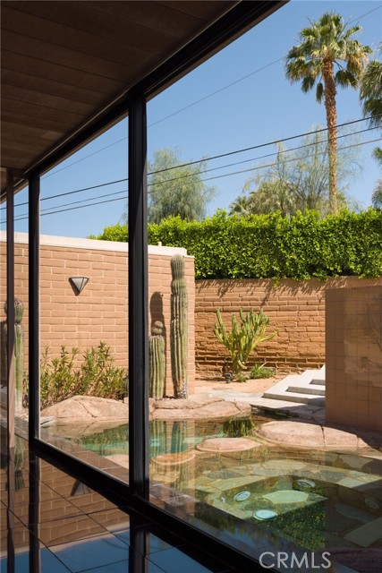 1950 E Desert Palms Drive, Palm Springs CA: https://media.crmls.org/medias/b72400ed-99d5-40c5-98f0-b6a96009a5f0.jpg