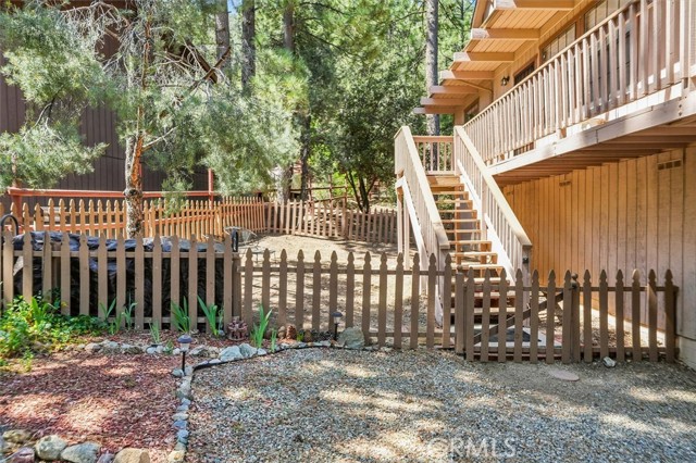 2229 Birchwood Way, Pine Mountain Club CA: https://media.crmls.org/medias/b7247075-c6eb-4ab2-98bd-602af9a8f5a0.jpg