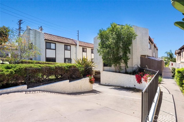 1806 Vanderbilt Lane, Redondo Beach, California 90278, 2 Bedrooms Bedrooms, ,2 BathroomsBathrooms,Residential,Sold,Vanderbilt,SB22099152