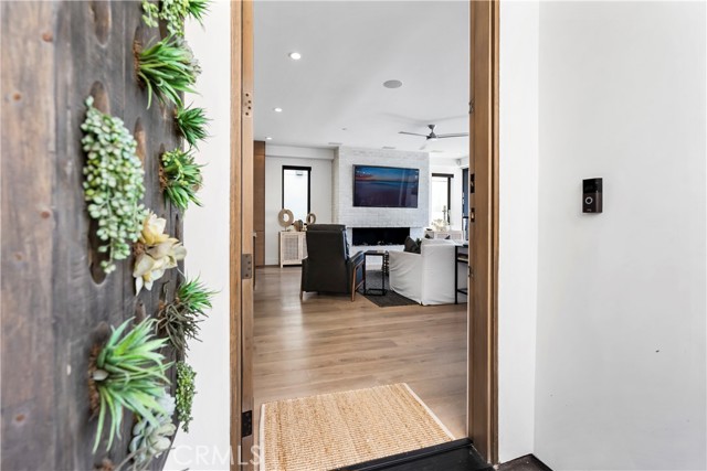 112 30th Street, Newport Beach CA: https://media.crmls.org/medias/b724a810-2dac-4317-81bc-30812ec16c63.jpg