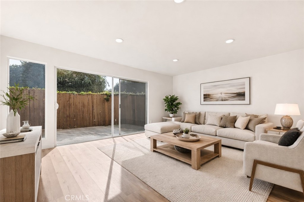 15542 Sherman Way #11