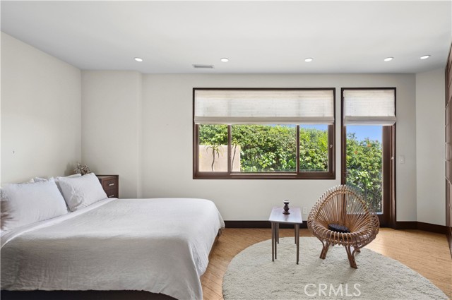 88 Emerald, Laguna Beach CA: https://media.crmls.org/medias/b7254c7a-4ce9-4a88-b186-8f30e1f9729e.jpg