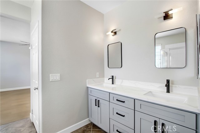 Detail Gallery Image 8 of 22 For 41026 Crimson Pillar Ln, Lake Elsinore,  CA 92532 - 4 Beds | 3 Baths