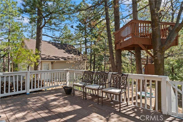 Detail Gallery Image 18 of 49 For 27847 St Bernard Ln, Lake Arrowhead,  CA 92352 - 3 Beds | 3 Baths