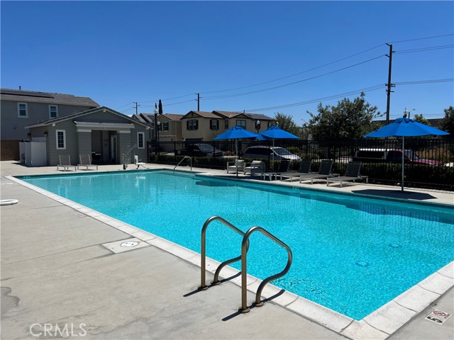 Detail Gallery Image 18 of 22 For 2061 E Sentinel Privado, Ontario,  CA 91764 - 4 Beds | 2/1 Baths