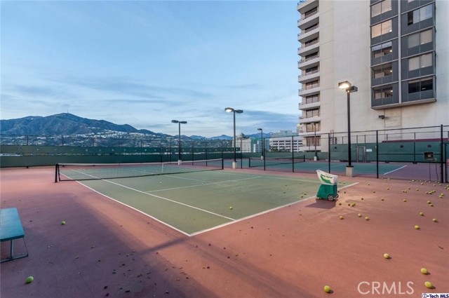 Detail Gallery Image 30 of 39 For 343 Pioneer Dr #602,  Glendale,  CA 91203 - 2 Beds | 2 Baths