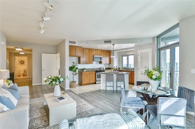 Detail Gallery Image 8 of 20 For 175 W Saint James St #1401,  San Jose,  CA 95110 - 2 Beds | 2 Baths