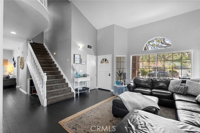 Detail Gallery Image 6 of 45 For 22565 Pecan Pl, Saugus,  CA 91390 - 4 Beds | 2/1 Baths