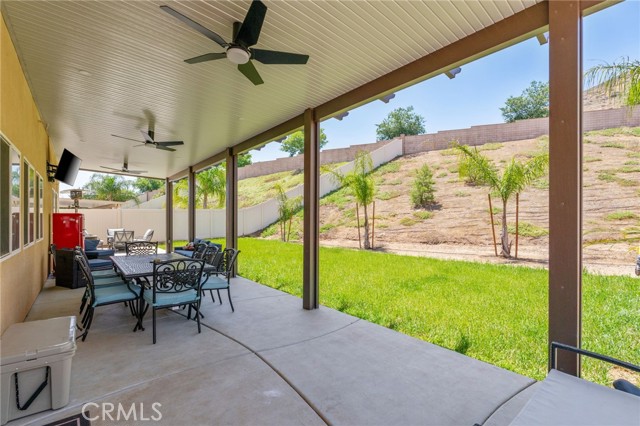 33007 Cattle Drive, Winchester CA: https://media.crmls.org/medias/b72a1241-ab4d-4700-bfd8-2dba4839524d.jpg