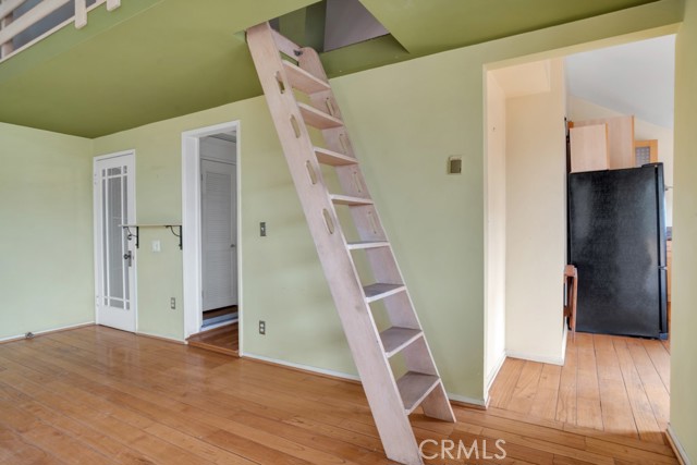 2052 N Alvarado N Street, Los Angeles CA: https://media.crmls.org/medias/b72b8c9d-839a-4db1-85ca-d890ed5537e3.jpg