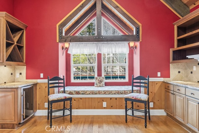 Detail Gallery Image 14 of 41 For 28070 West Shore Rd, Lake Arrowhead,  CA 92352 - 4 Beds | 2/1 Baths