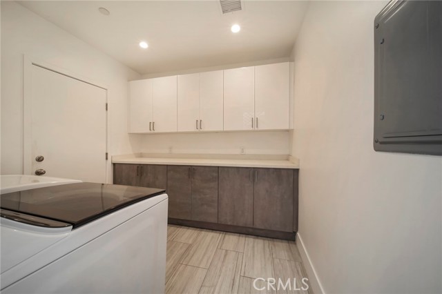 Detail Gallery Image 16 of 16 For 305 La Jolla Dr, Newport Beach,  CA 92663 - 2 Beds | 2/1 Baths
