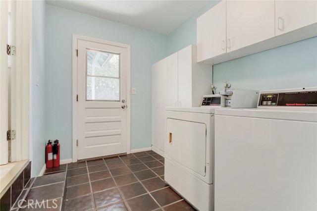 Detail Gallery Image 32 of 54 For 6648 Gaviota Ave, Lake Balboa,  CA 91406 - 4 Beds | 4 Baths