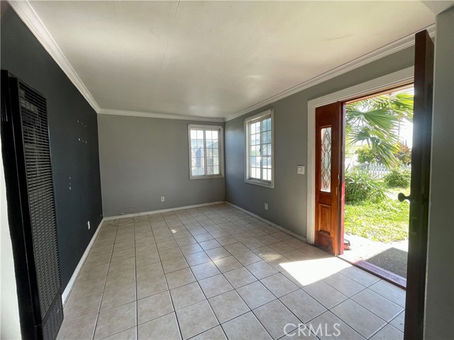 Detail Gallery Image 5 of 20 For 22201 Ibex Avenue, Hawaiian Gardens,  CA 90716 - 3 Beds | 2 Baths