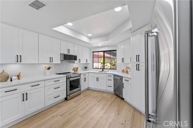 Detail Gallery Image 4 of 26 For 29092 Laurel Valley, Vista,  CA 92084 - 3 Beds | 2/1 Baths