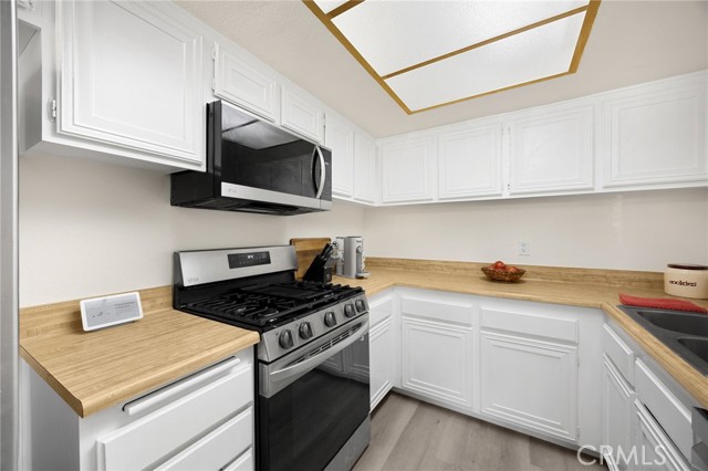 Detail Gallery Image 12 of 27 For 1428 Vista Grande, Fullerton,  CA 92835 - 3 Beds | 2/1 Baths