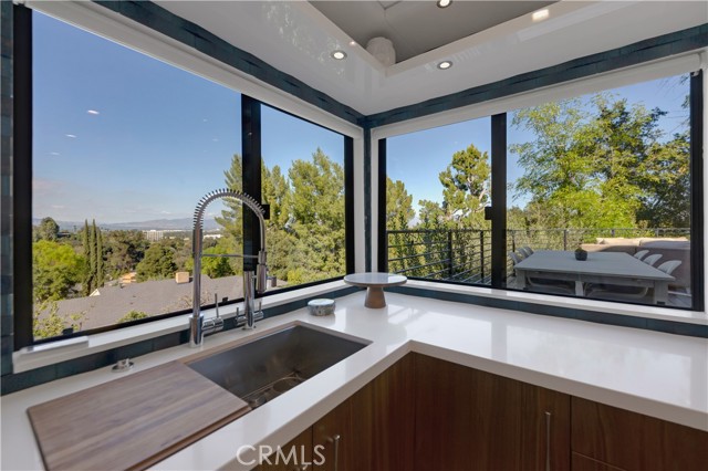 Image 31 of 75 For 4032 Rogen Drive