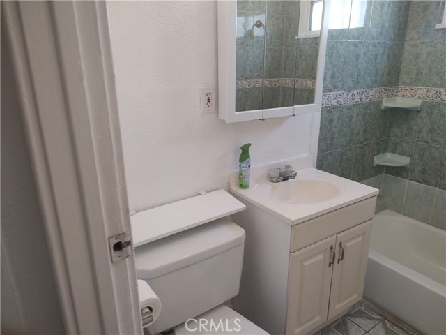 Detail Gallery Image 16 of 16 For 1305 W 56th St, Los Angeles,  CA 90037 - – Beds | – Baths