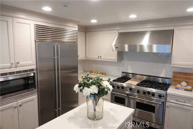 11974 Mayfield Avenue, Los Angeles CA: https://media.crmls.org/medias/b72fb135-60e4-4233-9dac-798d8e80b005.jpg