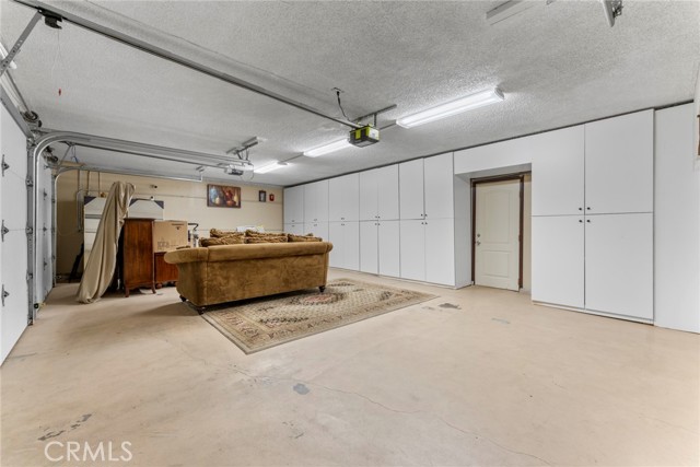 2243 Feather Rock Road, Diamond Bar CA: https://media.crmls.org/medias/b7303c7a-ad4c-44d7-9ded-16c388cff51c.jpg