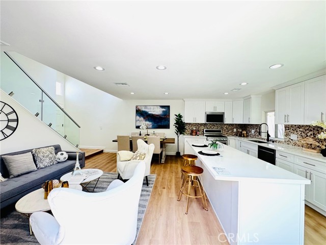 32942 Paseo Del Lucero, San Juan Capistrano CA: https://media.crmls.org/medias/b730e9da-bf88-4630-b99b-cbbed32bbb5b.jpg