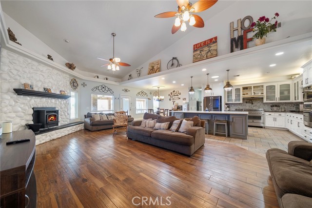 Detail Gallery Image 10 of 75 For 7172 Jargon St, Hesperia,  CA 92344 - 4 Beds | 3/1 Baths