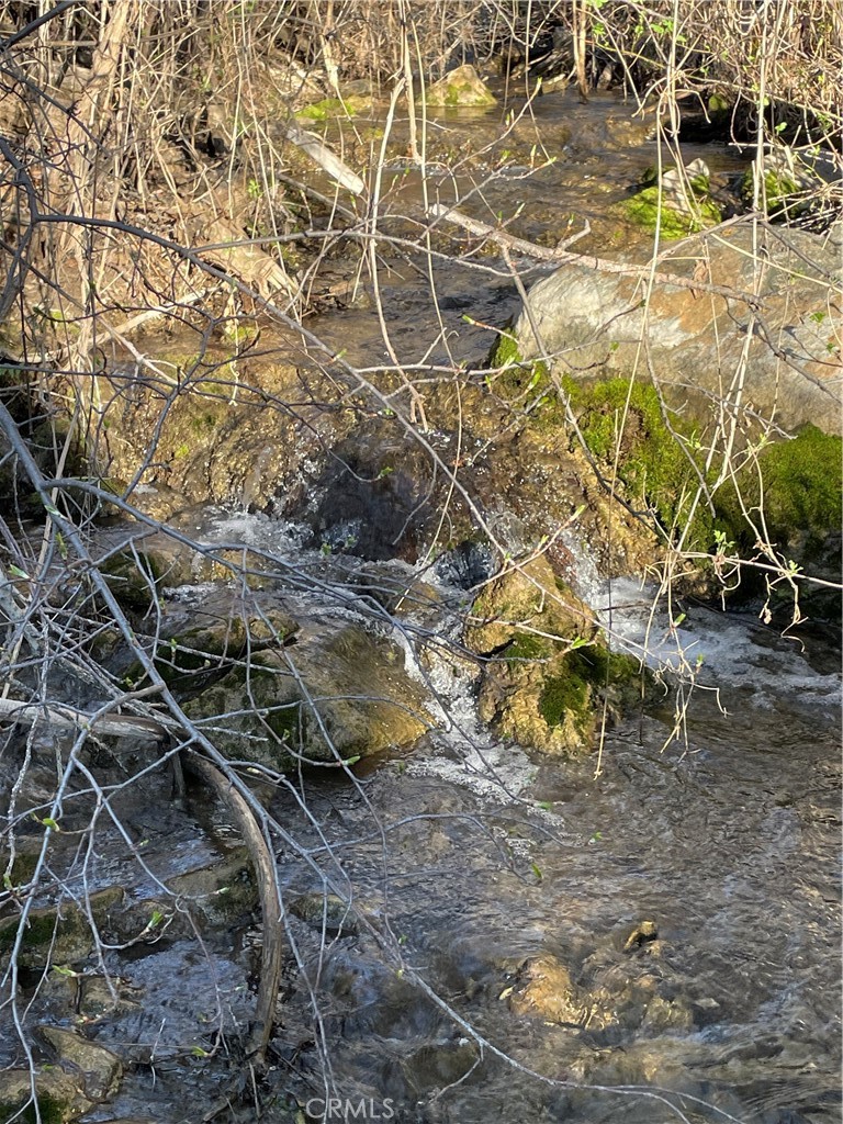 https://media.crmls.org/medias/b7312c8b-b3ba-44f8-894a-075079ac92ba.jpg?preset=X-Large