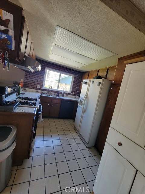 Detail Gallery Image 18 of 51 For 3012 Homer Cir, Jurupa Valley,  CA 91752 - 4 Beds | 2 Baths