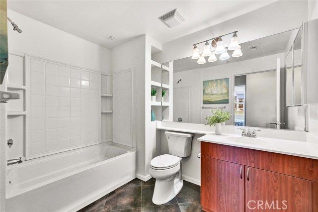 1801 E Katella Avenue, Anaheim CA: https://media.crmls.org/medias/b731e0f5-7cd5-41d3-a4cf-89ebdfba0d68.jpg