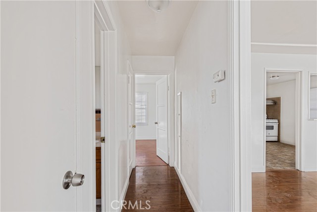 Detail Gallery Image 12 of 13 For 1957 Strathmore, San Gabriel,  CA 91776 - 5 Beds | 2 Baths