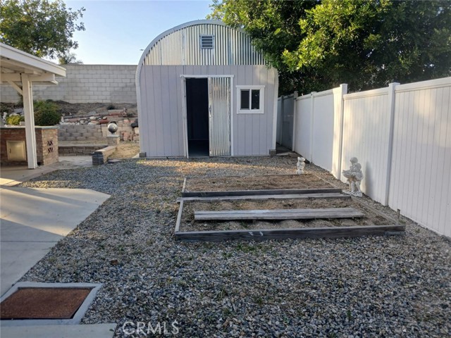 20664 Brana Road, Riverside CA: https://media.crmls.org/medias/b7327fce-344b-44c0-93f2-bfe0582e7046.jpg