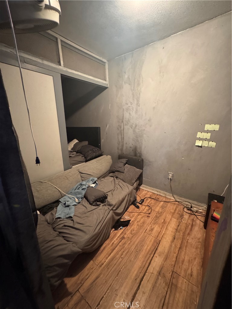 https://media.crmls.org/medias/b73325f3-38d7-45fe-b0d4-531b37ff2227.jpg?preset=X-Large