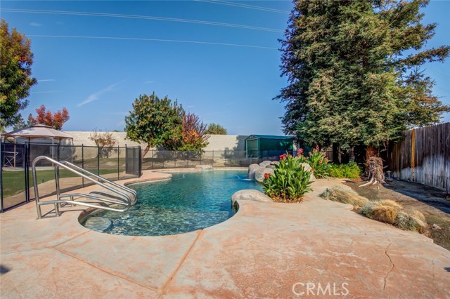 Detail Gallery Image 7 of 53 For 10500 Vista Bonita Dr, Bakersfield,  CA 93311 - 3 Beds | 2 Baths