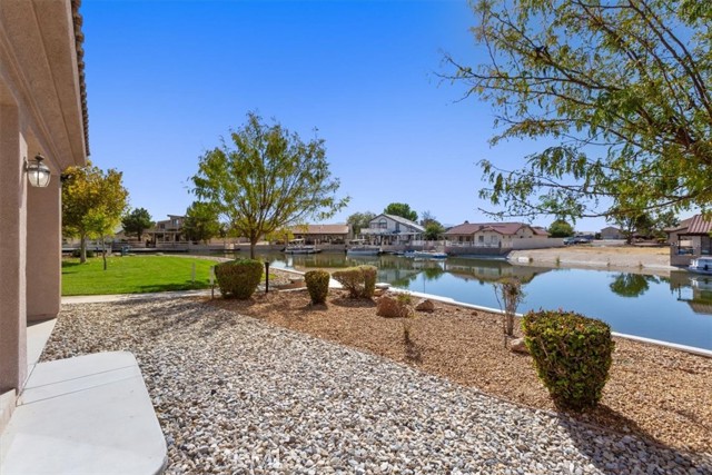 Detail Gallery Image 19 of 21 For 14365 Nautical Ln #11,  Helendale,  CA 92342 - 2 Beds | 2/1 Baths