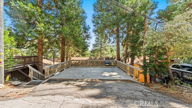 613 E Victoria Court, Lake Arrowhead, CA 92352