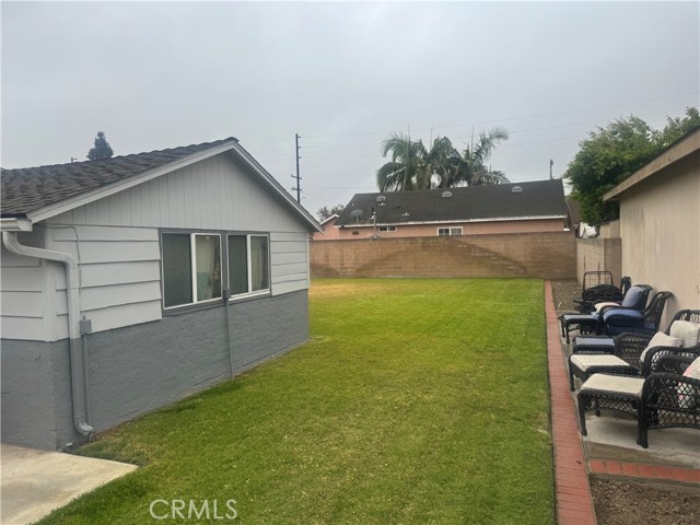 Detail Gallery Image 5 of 11 For 9646 Maple St, Bellflower,  CA 90706 - 3 Beds | 1/1 Baths