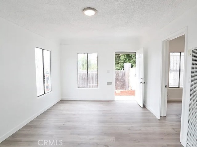 Detail Gallery Image 9 of 15 For 10714 S Broadway, Los Angeles,  CA 90061 - – Beds | – Baths