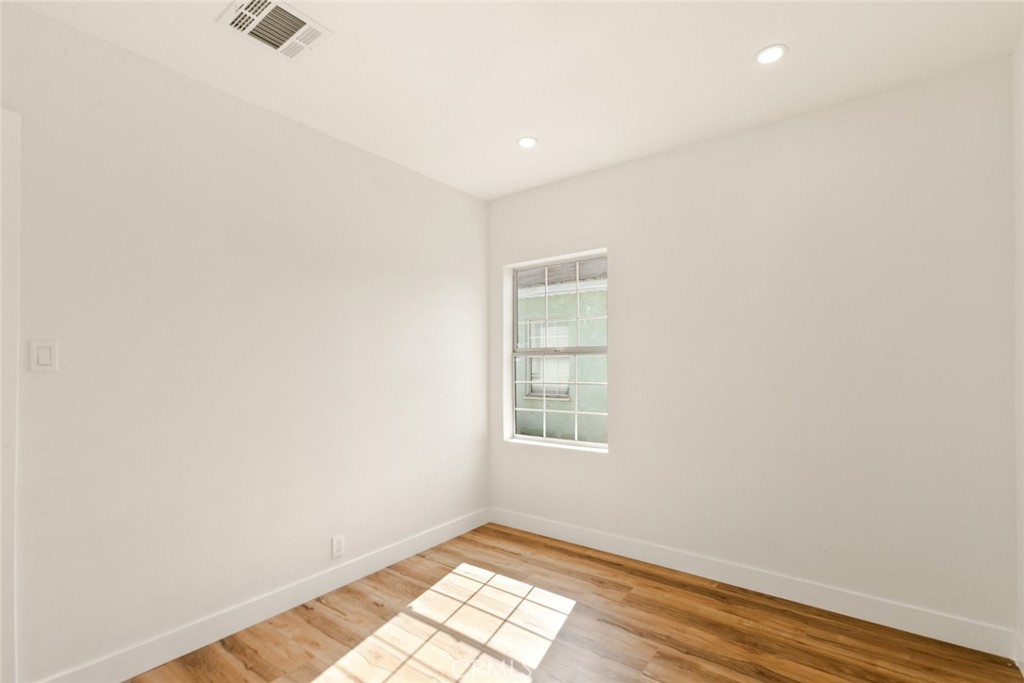 B736111D 8419 4362 99A5 D87A58477970 10227 Rosewood Avenue, South Gate, Ca 90280 &Lt;Span Style='BackgroundColor:transparent;Padding:0Px;'&Gt; &Lt;Small&Gt; &Lt;I&Gt; &Lt;/I&Gt; &Lt;/Small&Gt;&Lt;/Span&Gt;