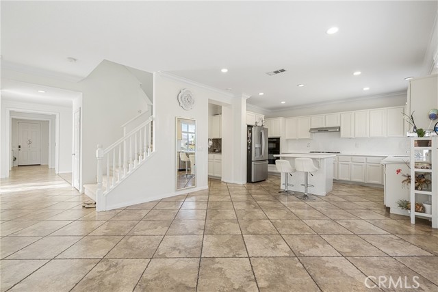 Detail Gallery Image 9 of 39 For 25418 Singleleaf St, Corona,  CA 92883 - 5 Beds | 3/1 Baths