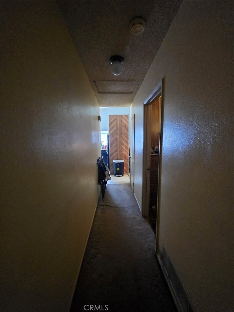 https://media.crmls.org/medias/b7364e48-9838-4e0f-97cb-d55d484c97e1.jpg?preset=X-Large