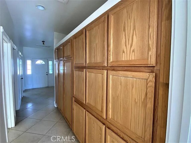 7666 Poppy Boulevard, California City CA: https://media.crmls.org/medias/b7386963-f2c3-4ba3-a9a8-01c2070c7d00.jpg